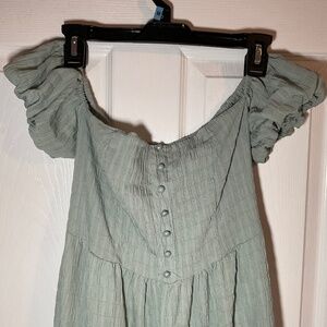 Pastel green tired puff sleeve dress Size large